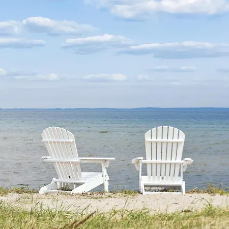 Renoverat Strandhus Med Unikt Läge Abjerg