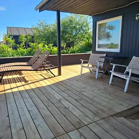 Renoverat Strandhus Med Unikt Läge
