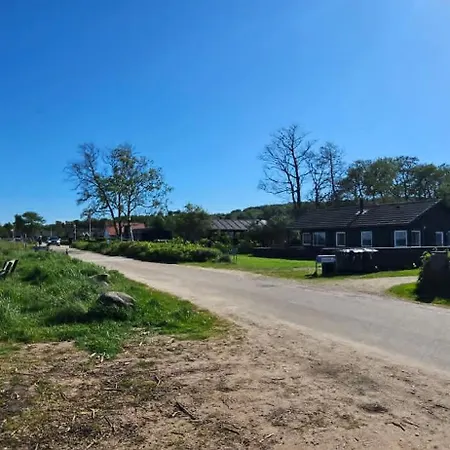 Semesterbostad Renoverat Strandhus Med Unikt Läge *